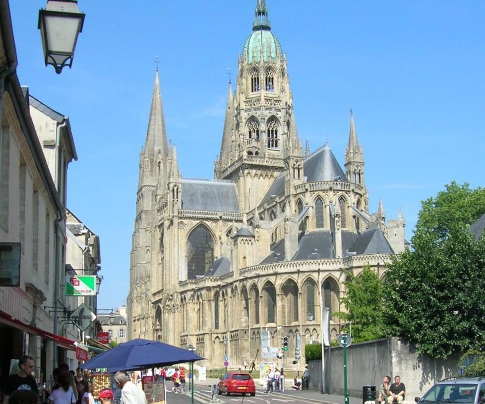 Sommervieu Les Pommiers Duplex Cosy Tout Confort Dans Maison Neuve Avec Terrasse Entree Independante 5 Mn De Bayeux Et 10 Mn Plage Du Debarquement מראה חיצוני תמונה