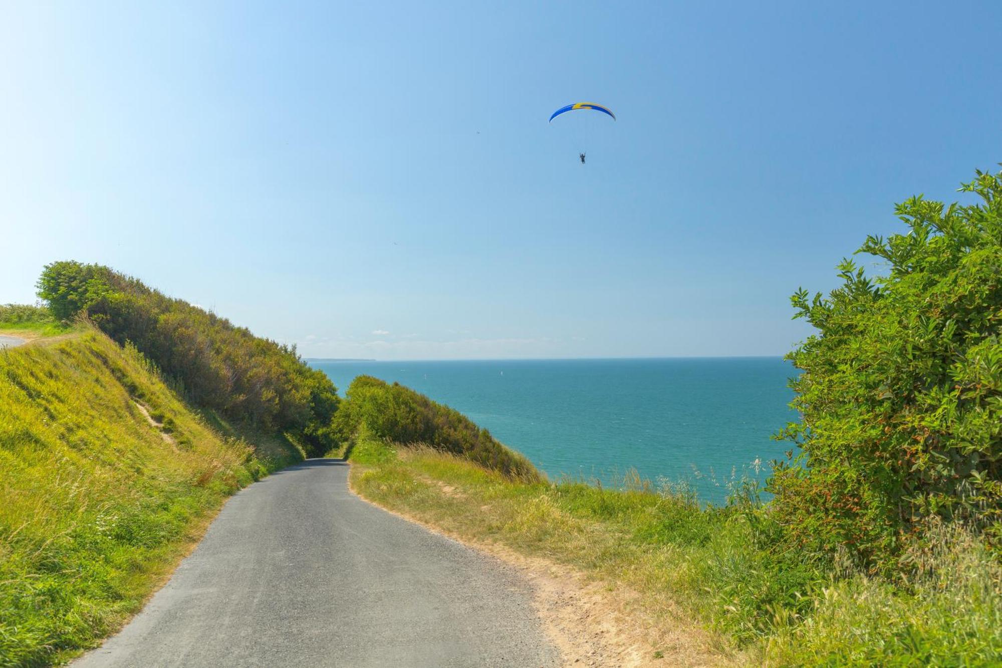 Sommervieu Les Pommiers Duplex Cosy Tout Confort Dans Maison Neuve Avec Terrasse Entree Independante 5 Mn De Bayeux Et 10 Mn Plage Du Debarquement מראה חיצוני תמונה